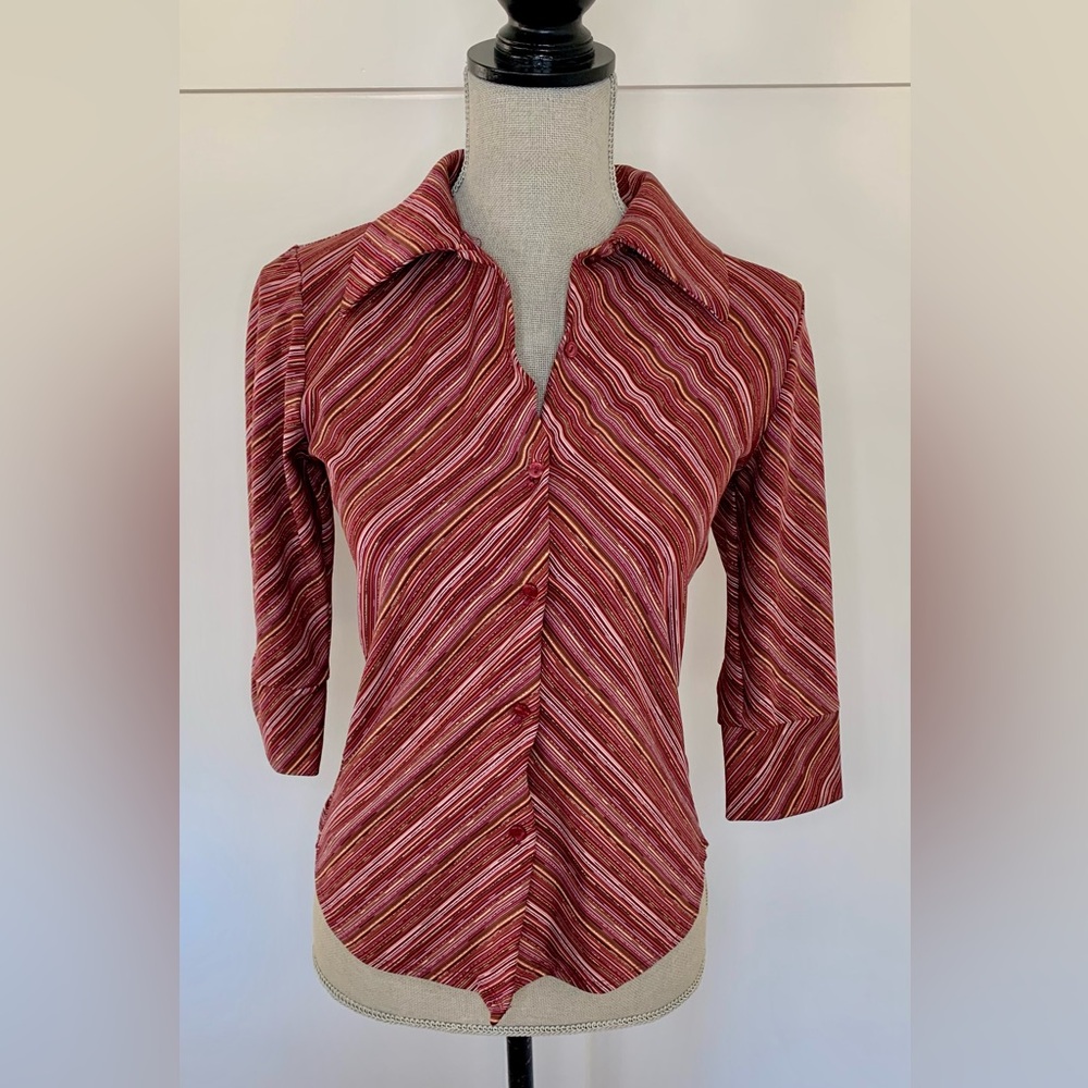 Vol. 1 Vintage 90’s/Y2K striped shirt with collar